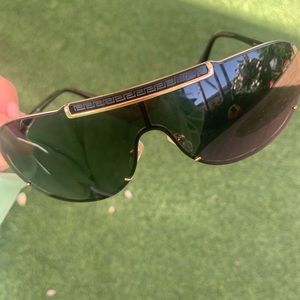 Versace Polarized Sunglasses VE2140
Original Versace